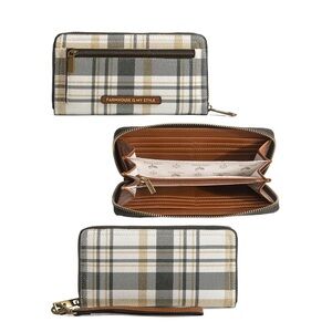 Farmhouse is my Style Luxe Clutch Wallet